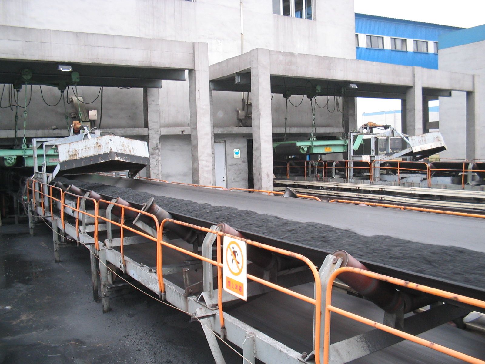 Industrial conveyor belt