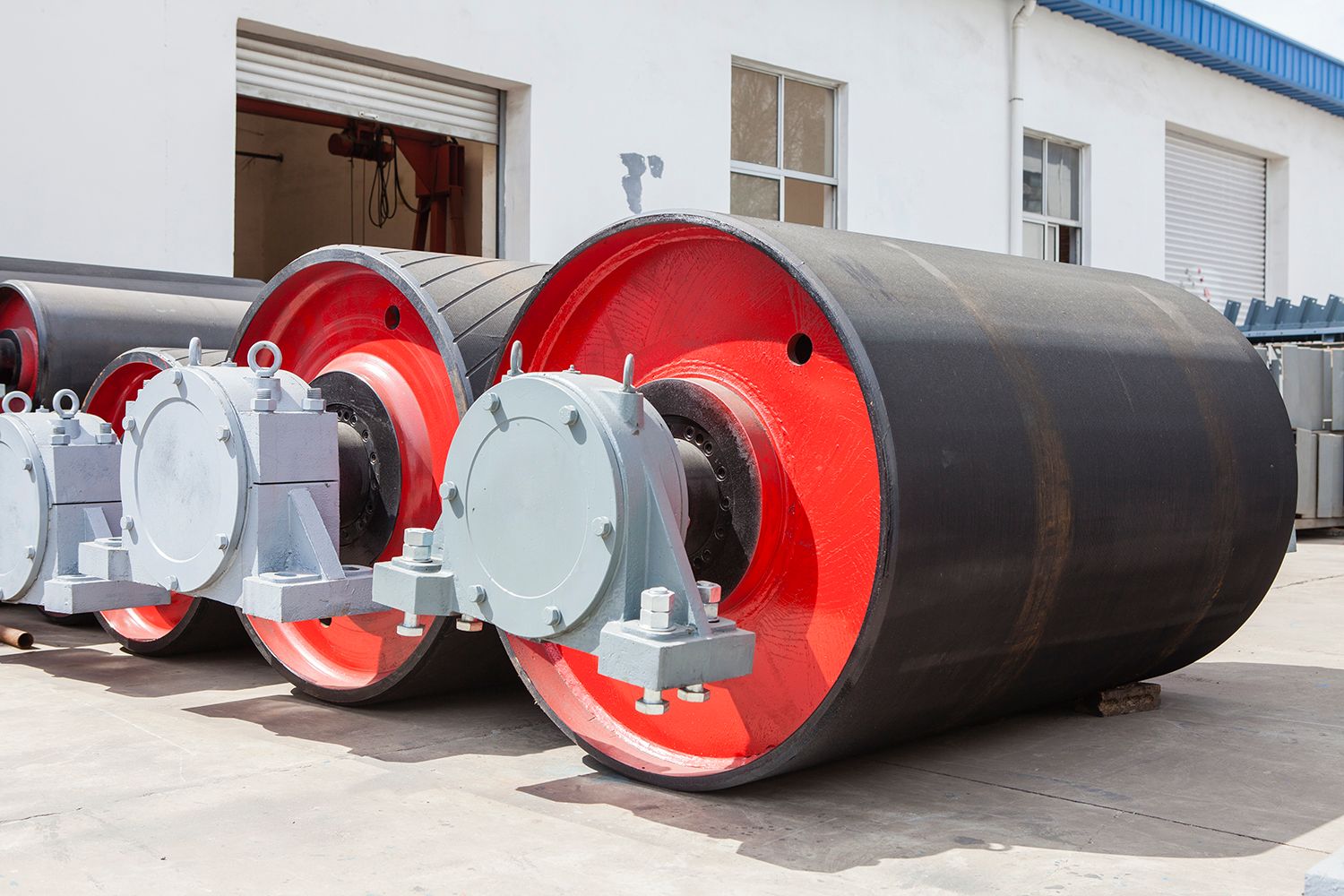Heavy conveyor pulley