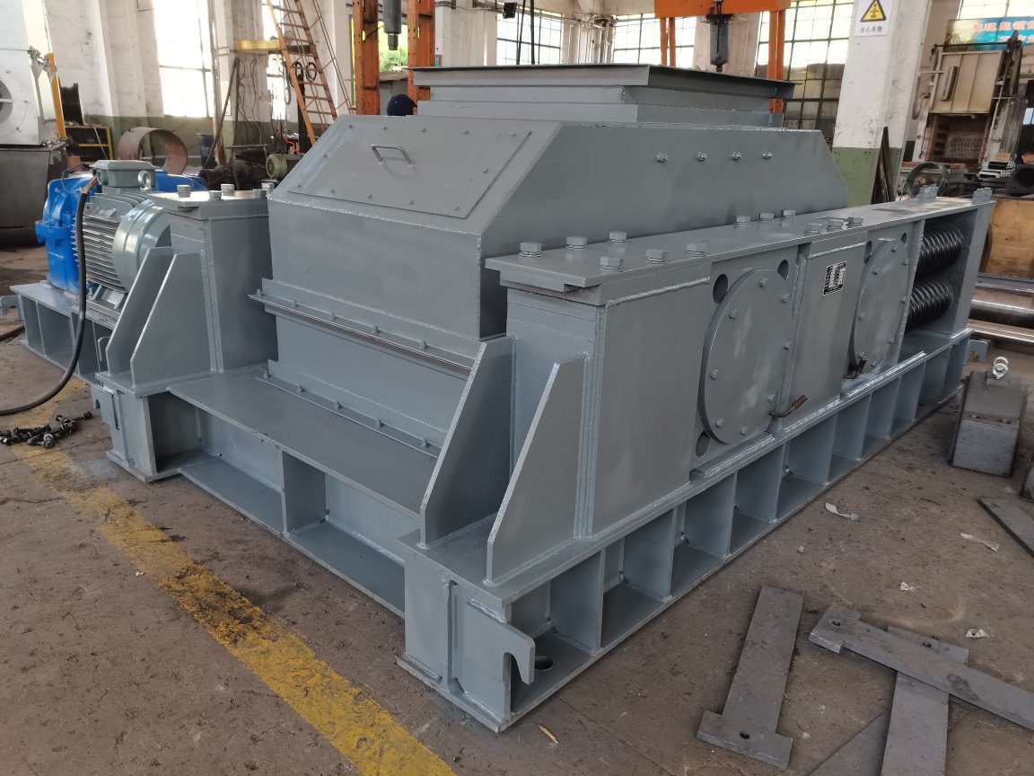 Roller crusher with two teeth 900×900 mm Roller crusher with two teeth 900×900 mm